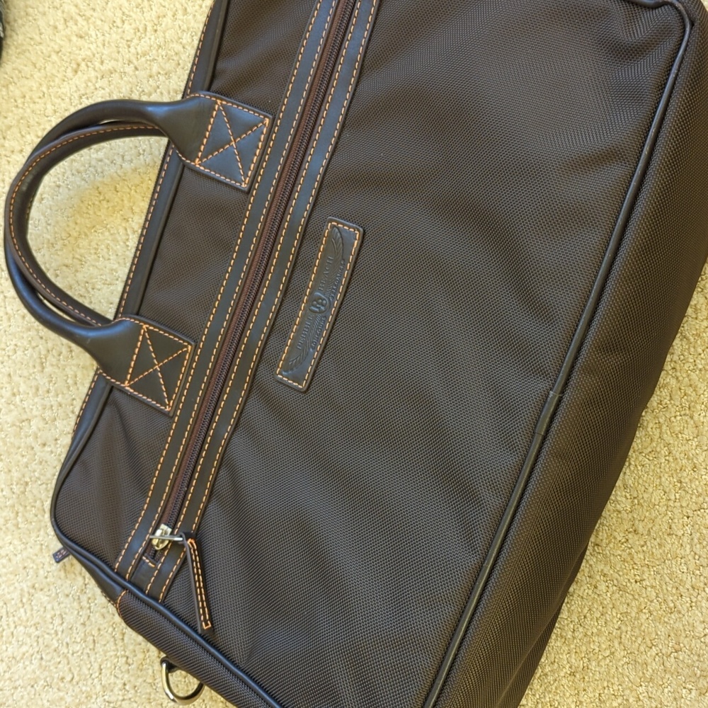 NEW Pebble Beach Concours messenger bag